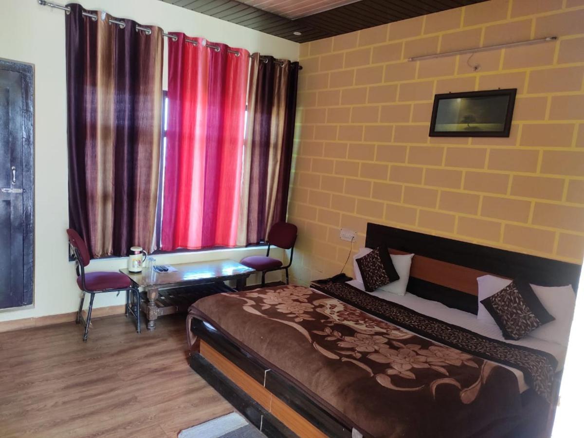 Hotel Deepraj, Kausani Exterior foto